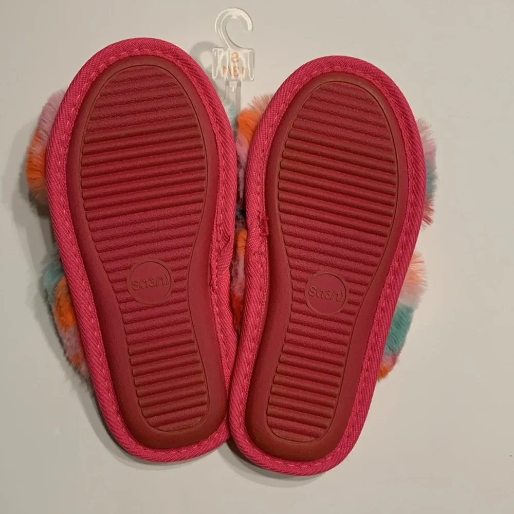 Cat & Jack Girls Brooklyn Crossband Faux Fur Slide Slipper Bundle